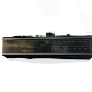 General Electric Model 7-4675A 2 Wake Times Clock Radio